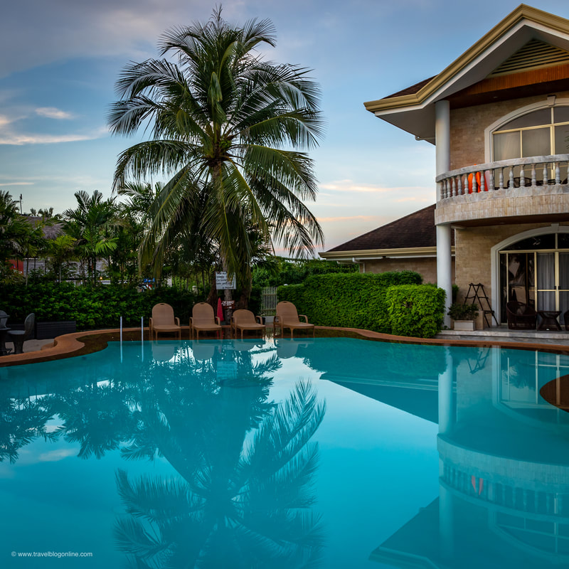 Linaw Beach Resort, Danao, Bohol, Philippines, the pool © www.travelblogonline.com