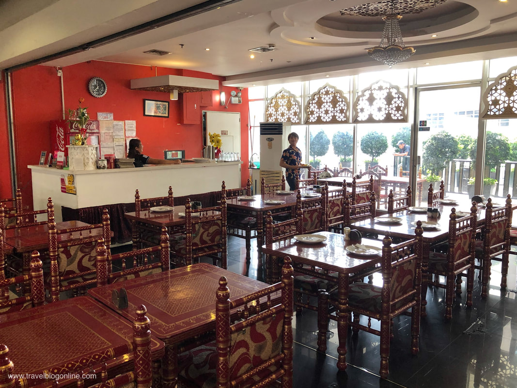 New Bombay Indian Restaurant, Robinson Place Ermita, Manila, Philippines, The interior © www.travelblogonline.com 